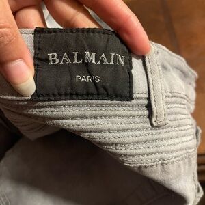 Balmain Paris Jeans - Best price in the market worth 1900$